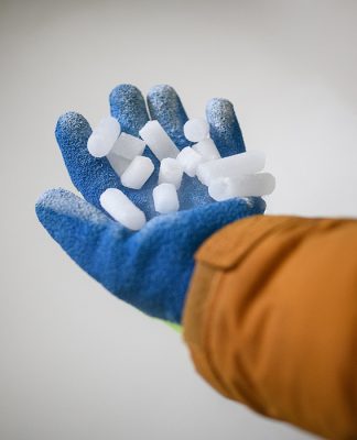 Covid-19 Aşılarını Soğuk Tutmaya Kuru Buz Yardım Edecek